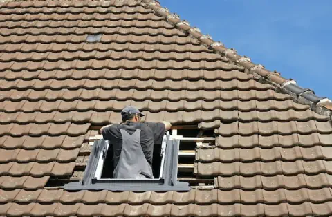 Pose de velux - L'Isle d'Espagnac